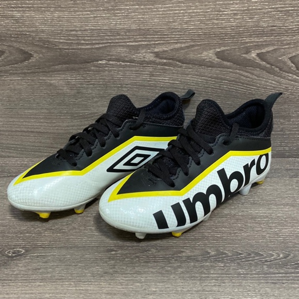 Umbro Cleats Soccer Kids Size 1 Youth Unisex Black Yellow White